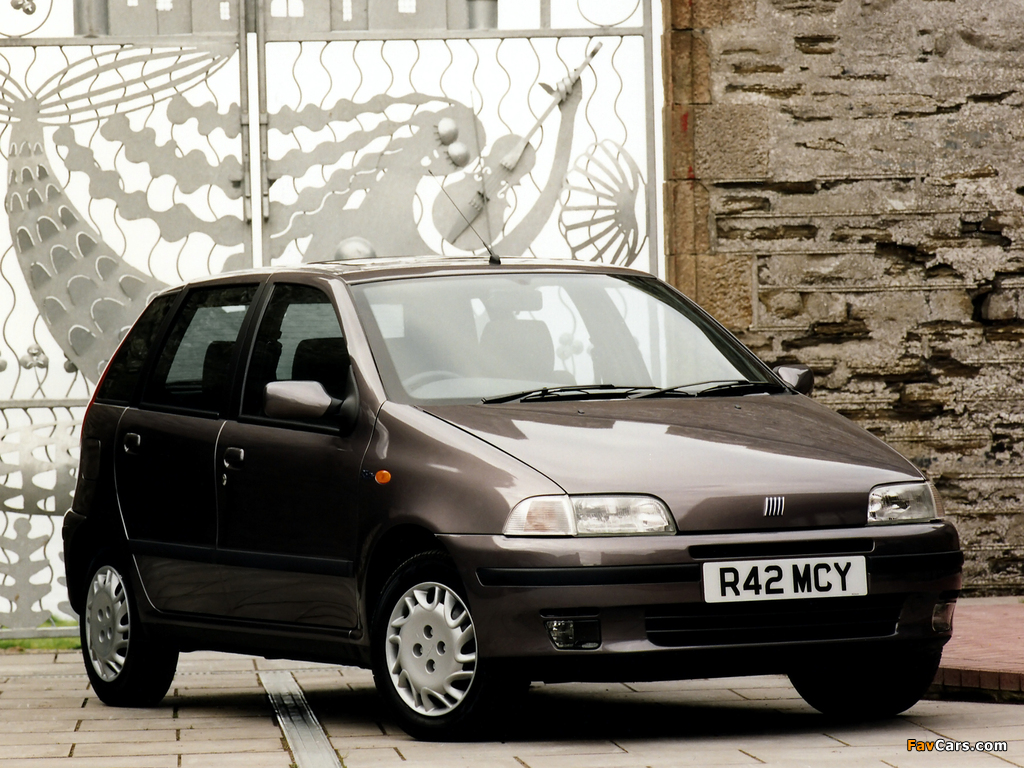 Images of Fiat Punto 5-door UK-spec (176) 1993–99 (1024 x 768)