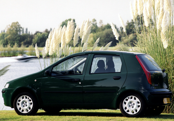 Images of Fiat Punto 5-door UK-spec (188) 1999–2003