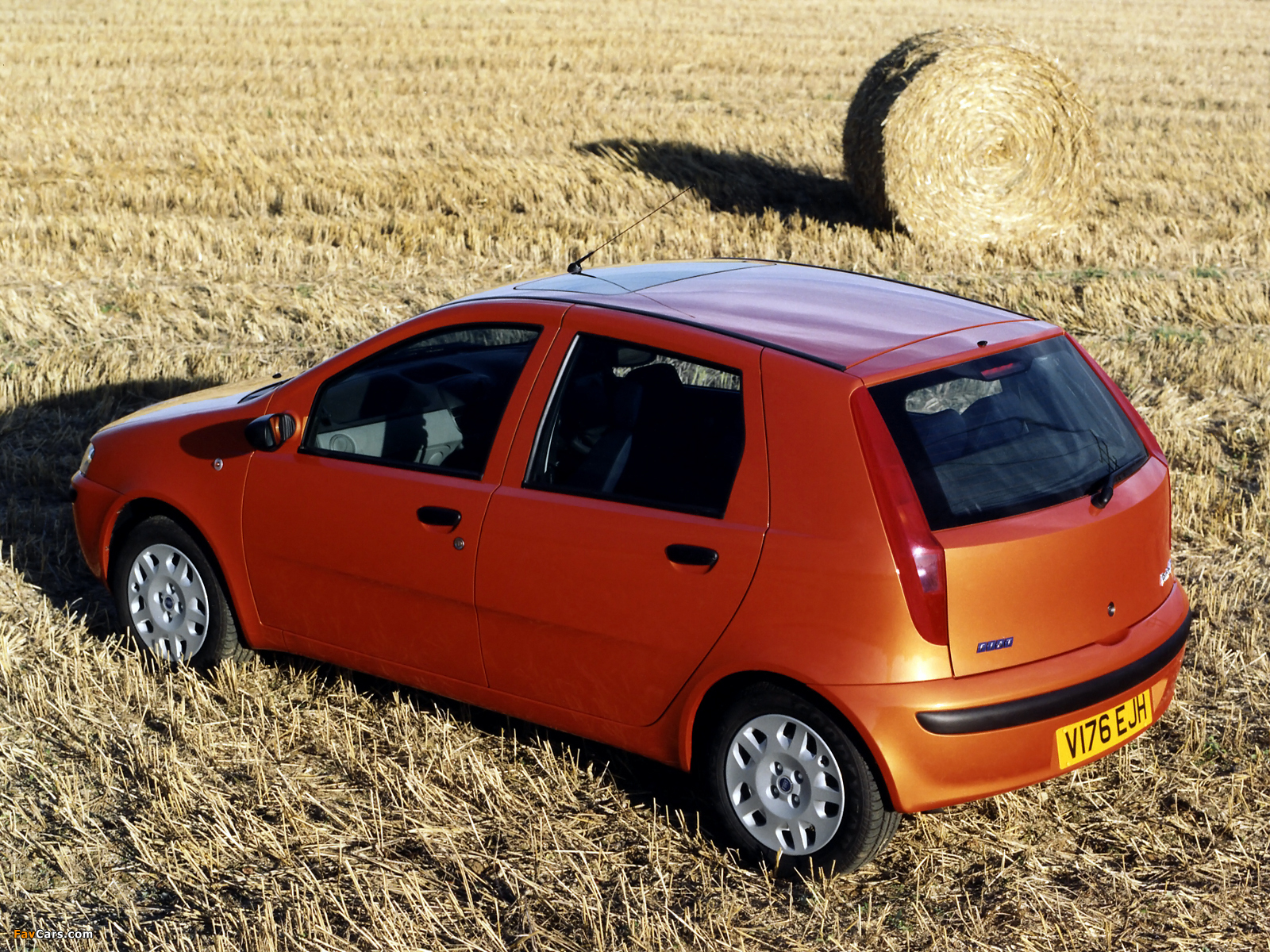 Images of Fiat Punto 5-door UK-spec (188) 1999–2003 (1600 x 1200)