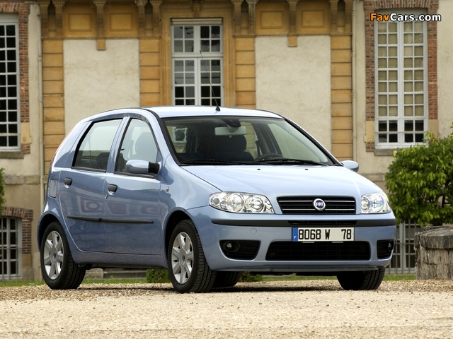 Images of Fiat Punto 5-door (188) 2003–07 (640 x 480)