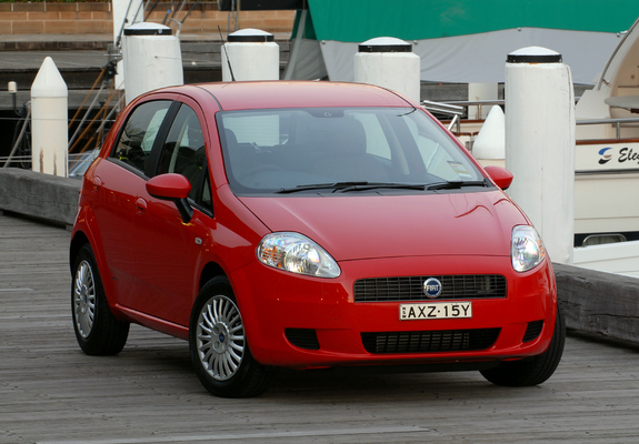 Images of Fiat Punto 5-door AU-spec (199) 2006–09