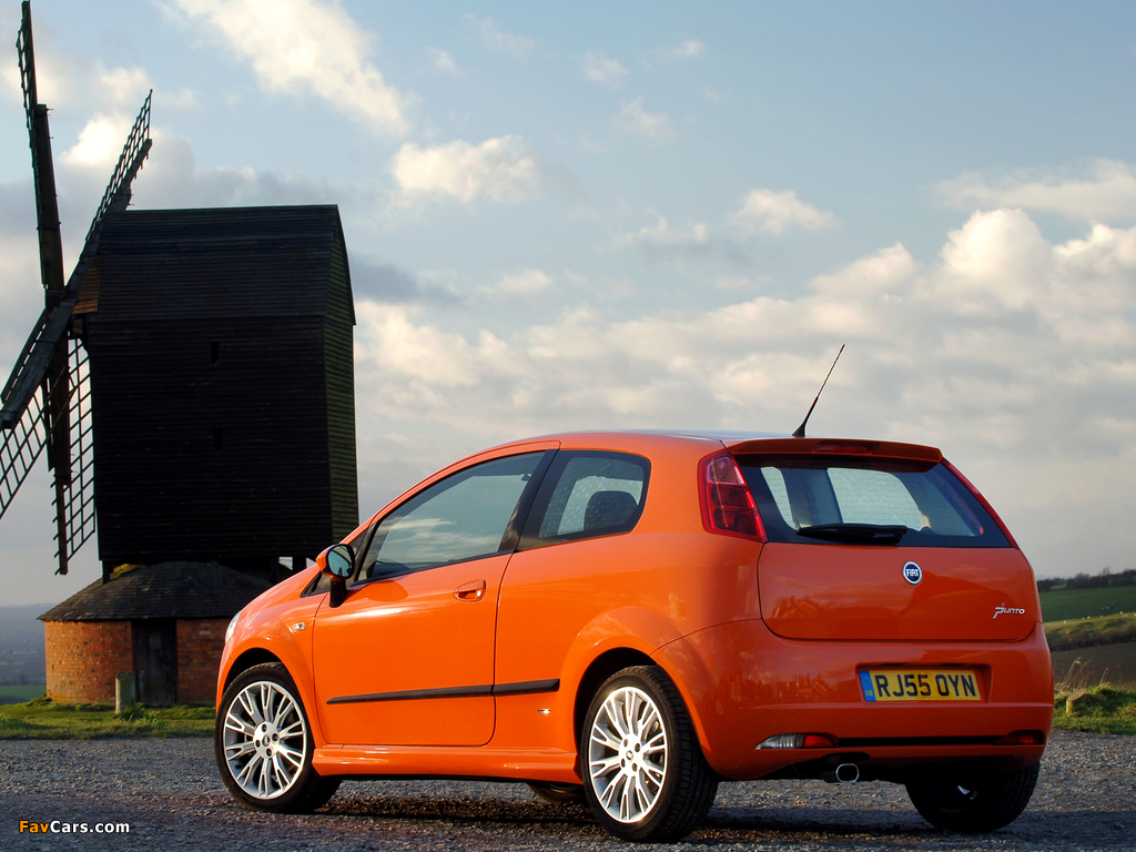 Images of Fiat Grande Punto 3-door UK-spec (199) 2006–10 (1024 x 768)