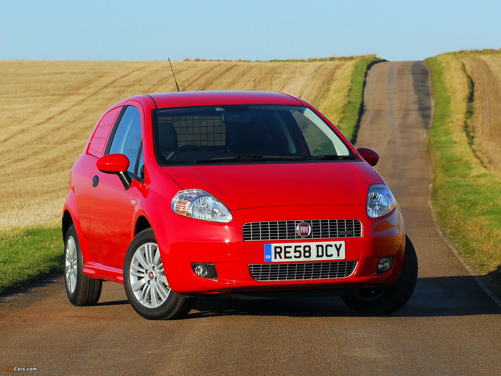 Images of Fiat Grande Punto Van UK-spec (199) 2007–12 (1600 x 1200)