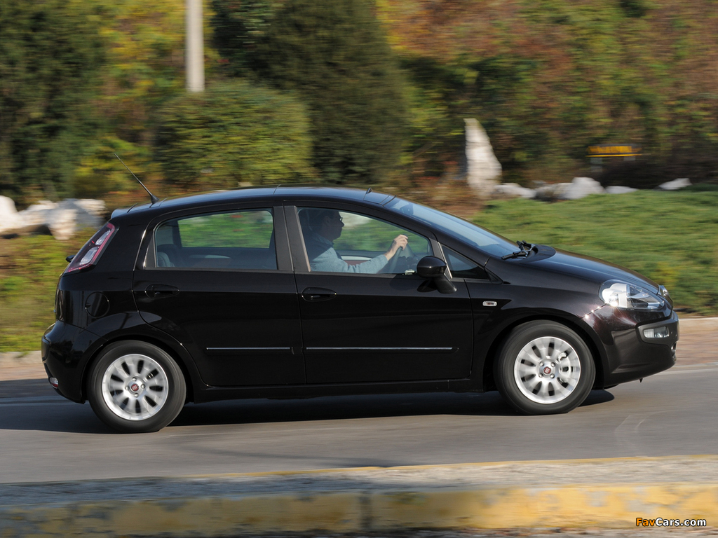 Images of Fiat Punto Evo 5-door (199) 2009–12 (1024 x 768)