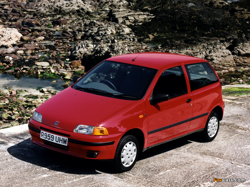 Photos of Fiat Punto 3-door UK-spec (176) 1993–99 (800 x 600)