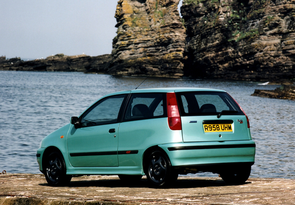 Photos of Fiat Punto GT UK-spec (176) 1994–99