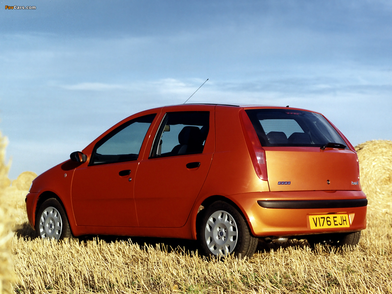 Photos of Fiat Punto 5-door UK-spec (188) 1999–2003 (1280 x 960)