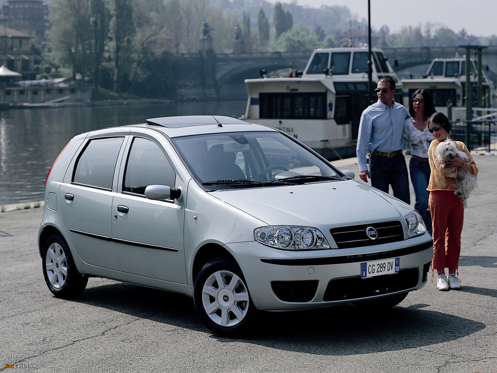 Photos of Fiat Punto 5-door (188) 2003–07 (1600 x 1200)