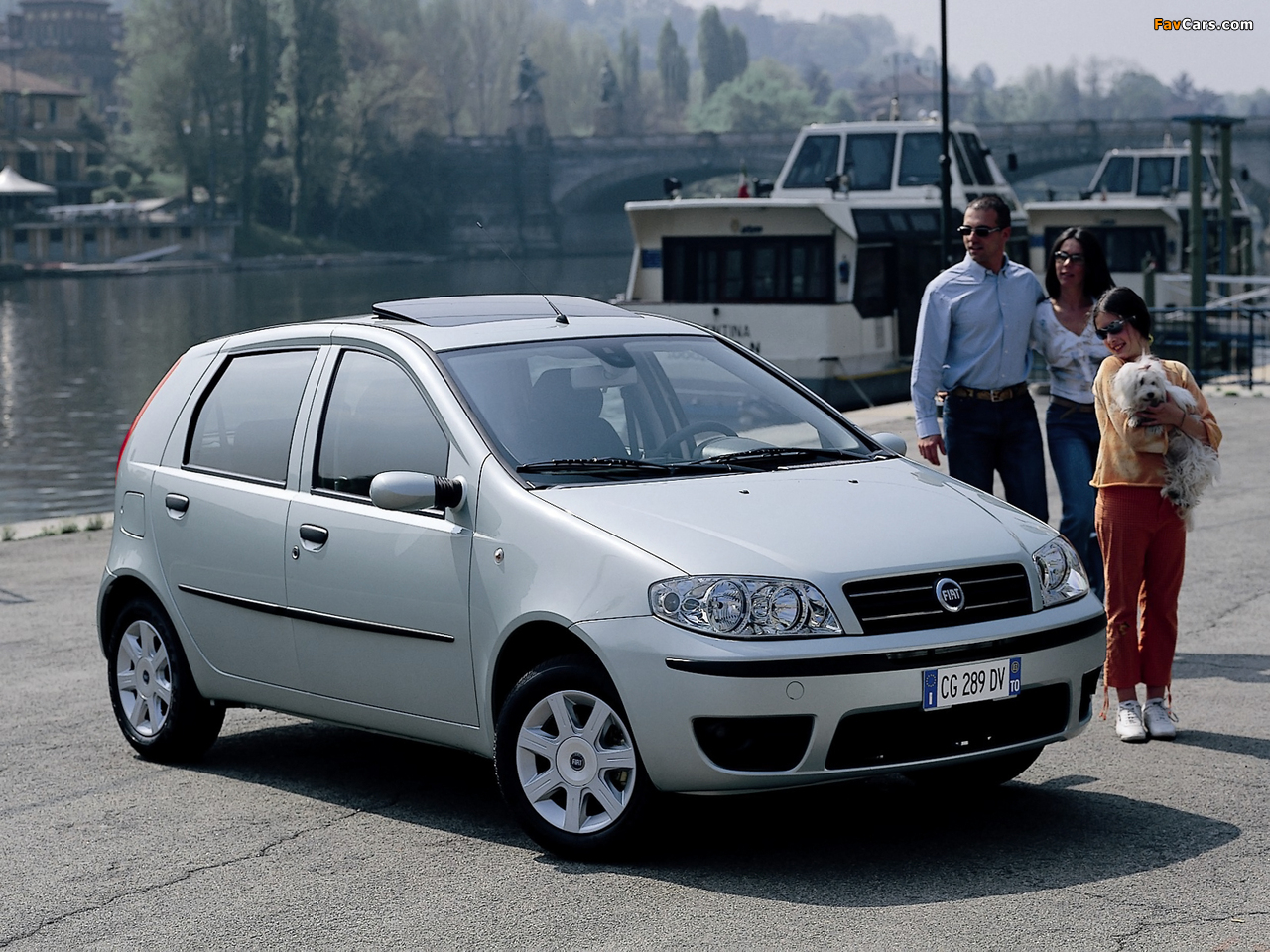 Photos of Fiat Punto 5-door (188) 2003–07 (1280 x 960)