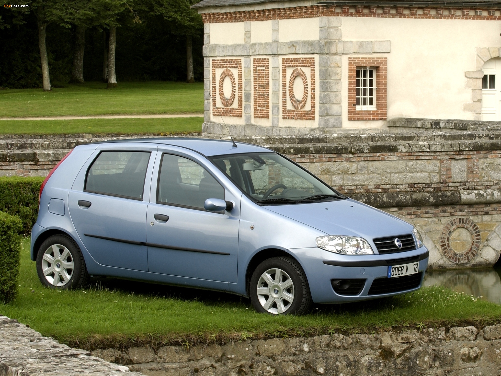 Photos of Fiat Punto 5-door (188) 2003–07 (2048 x 1536)