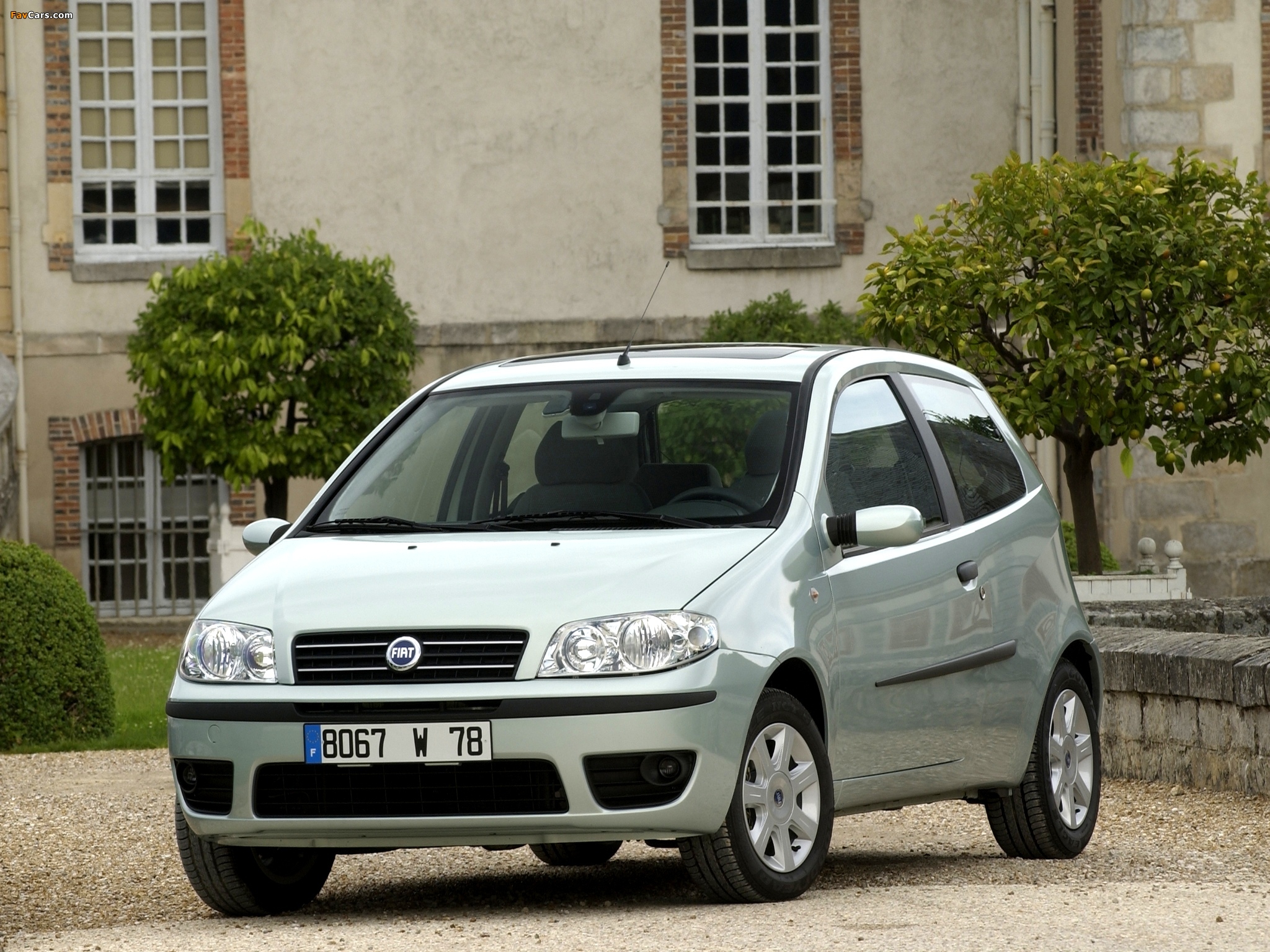 Photos of Fiat Punto 3-door (188) 2003–07 (2048 x 1536)