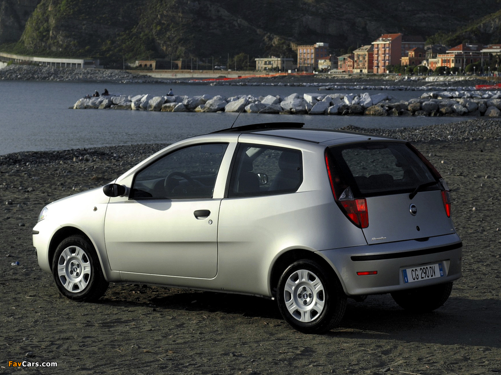 Photos of Fiat Punto 3-door (188) 2003–07 (1024 x 768)