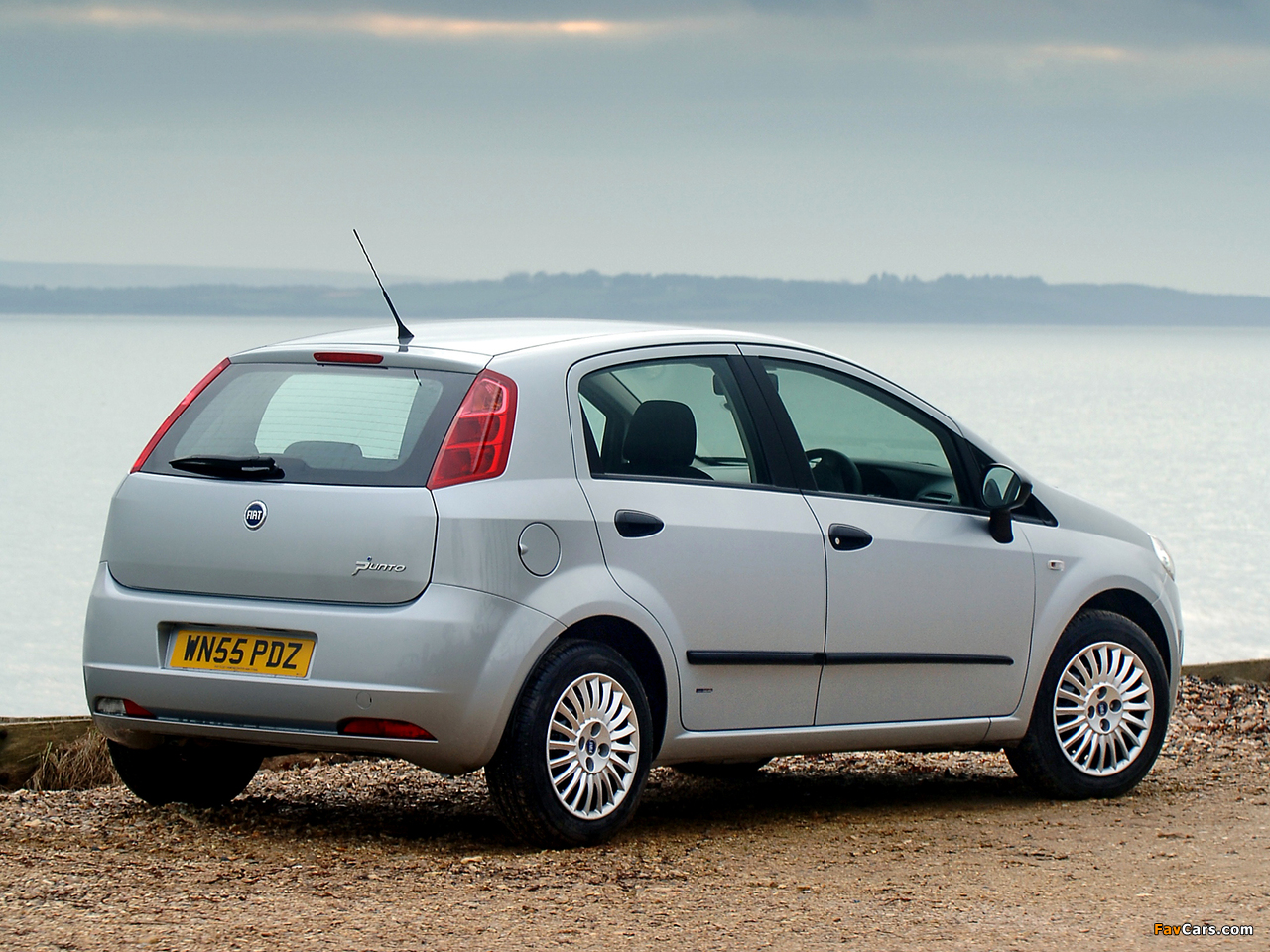 Photos of Fiat Grande Punto 5-door UK-spec (199) 2006–10 (1280 x 960)