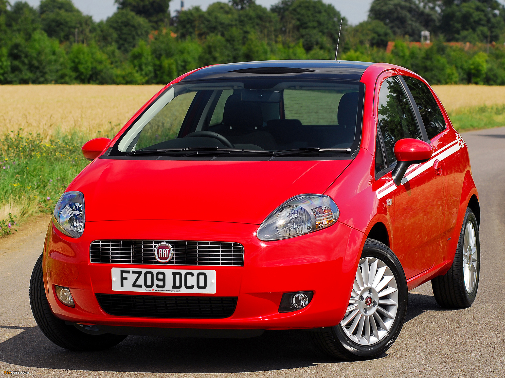 Photos of Fiat Grande Punto 3-door UK-spec (199) 2006–10 (2048 x 1536)