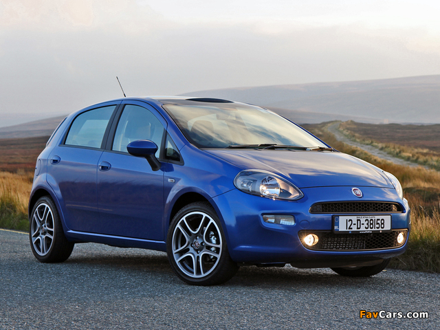 Photos of Fiat Punto 5-door UK-spec (199) 2012 (640 x 480)