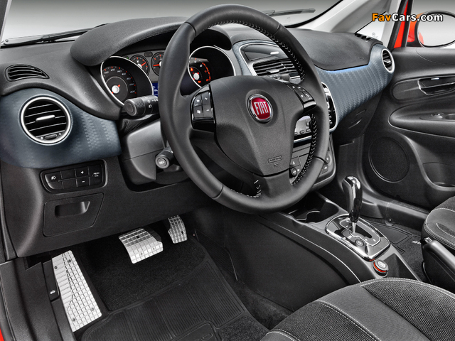 Photos of Fiat Punto Sporting BR-spec (310) 2012 (640 x 480)