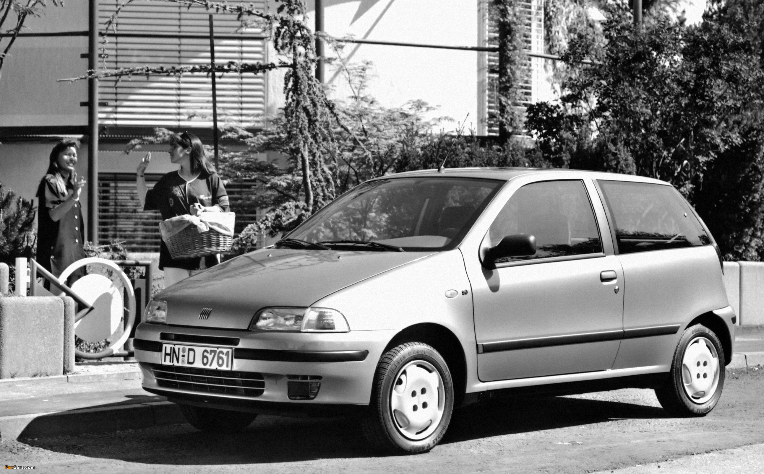 Pictures of Fiat Punto 3-door (176) 1993–1999 (2585 x 1605)
