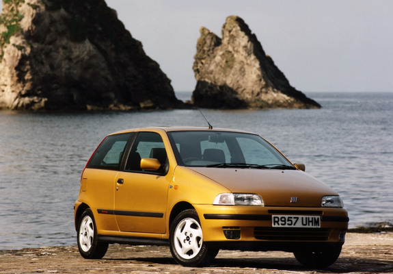 Pictures of Fiat Punto Sporting UK-spec (176) 1995–99