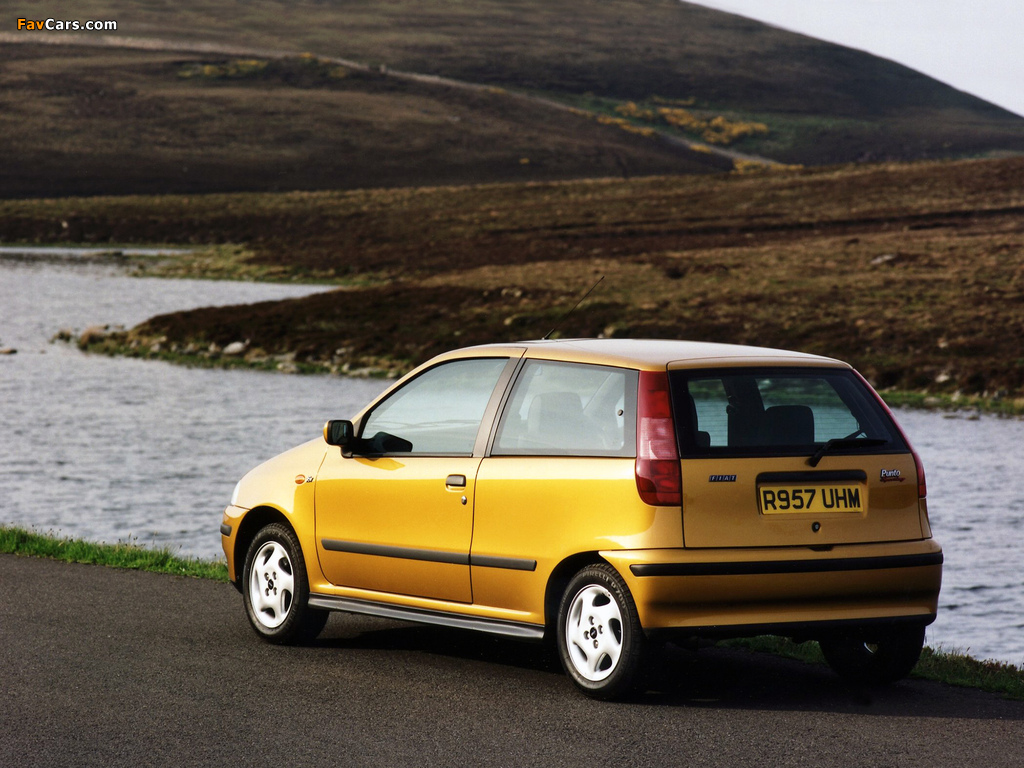 Pictures of Fiat Punto Sporting UK-spec (176) 1995–99 (1024 x 768)