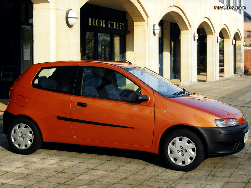 Pictures of Fiat Punto 3-door UK-spec (188) 1999–2003 (800 x 600)