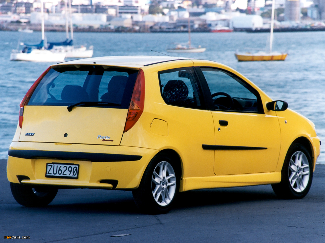 Pictures of Fiat Punto Sporting NZ-spec (188) 2002–03 (1280 x 960)