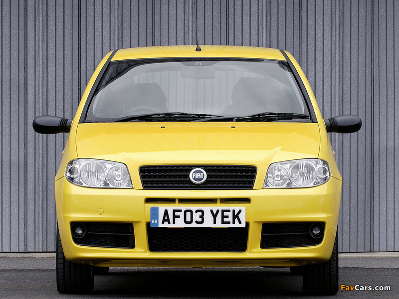 Pictures of Fiat Punto Sporting UK-spec (188) 2003–05 (800 x 600)