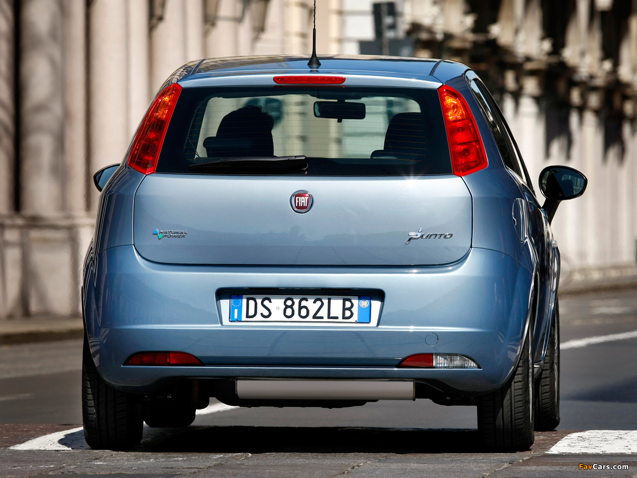 Pictures of Fiat Grande Punto Natural Power 5-door (199) 2008–12 (1280 x 960)