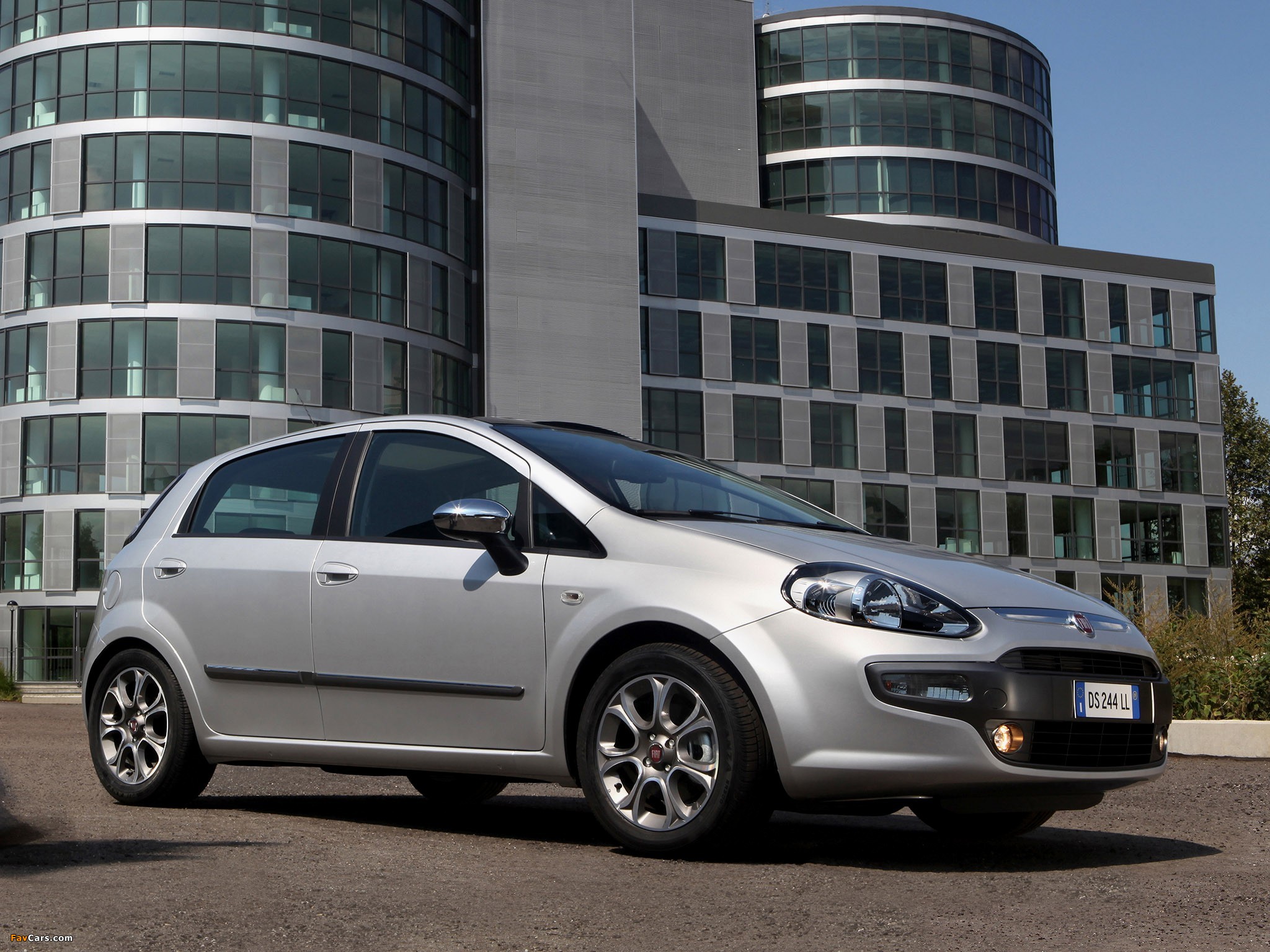 Pictures of Fiat Punto Evo 5-door (199) 2009–12 (2048 x 1536)