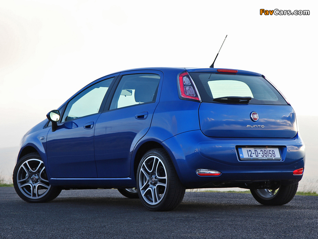 Pictures of Fiat Punto 5-door UK-spec (199) 2012 (640 x 480)