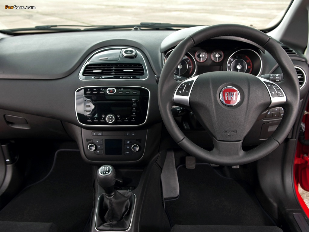 Pictures of Fiat Punto 3-door UK-spec (199) 2012 (1024 x 768)