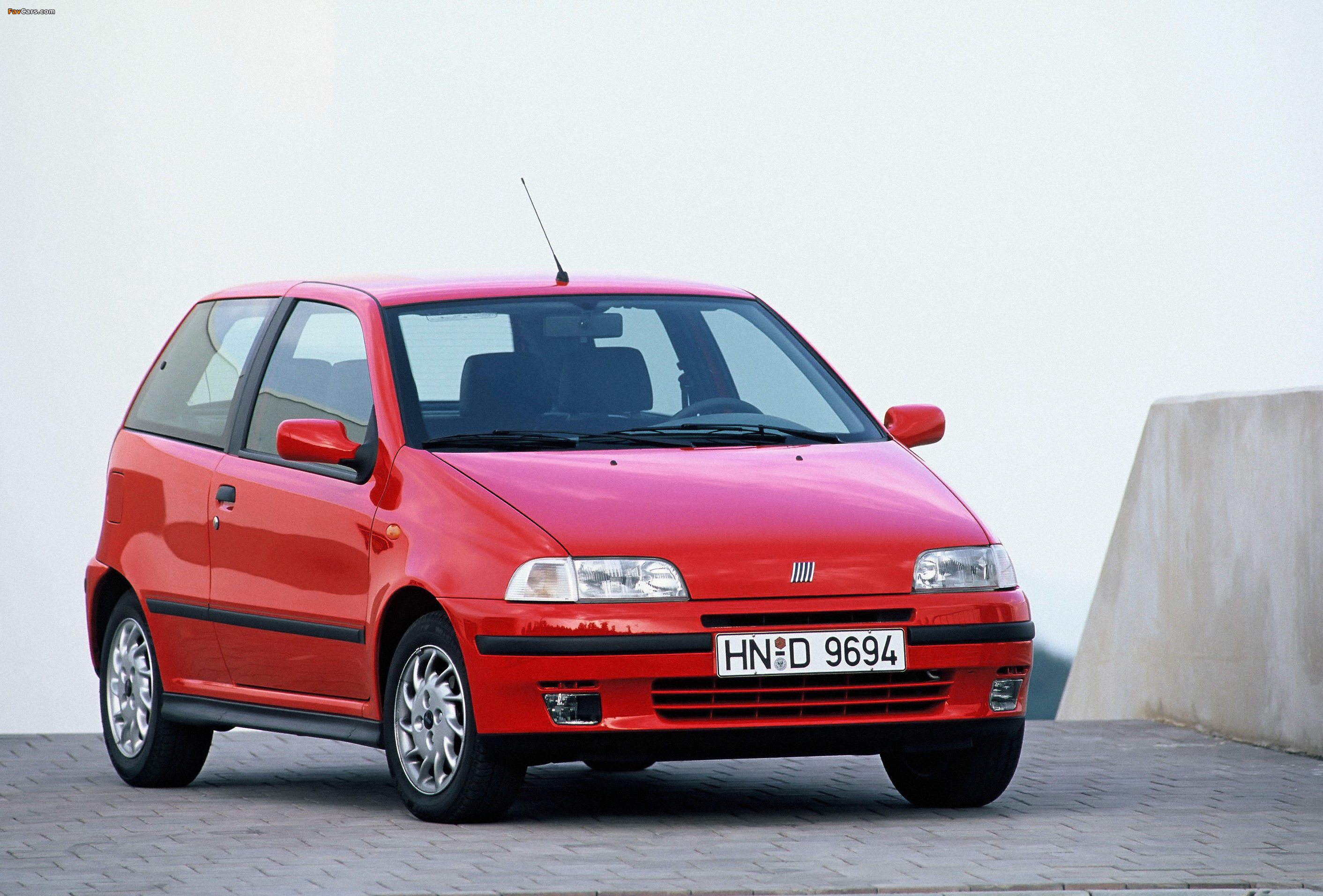 Fiat Punto Sporting (176) 1995–1997 wallpapers (2823 x 1913)