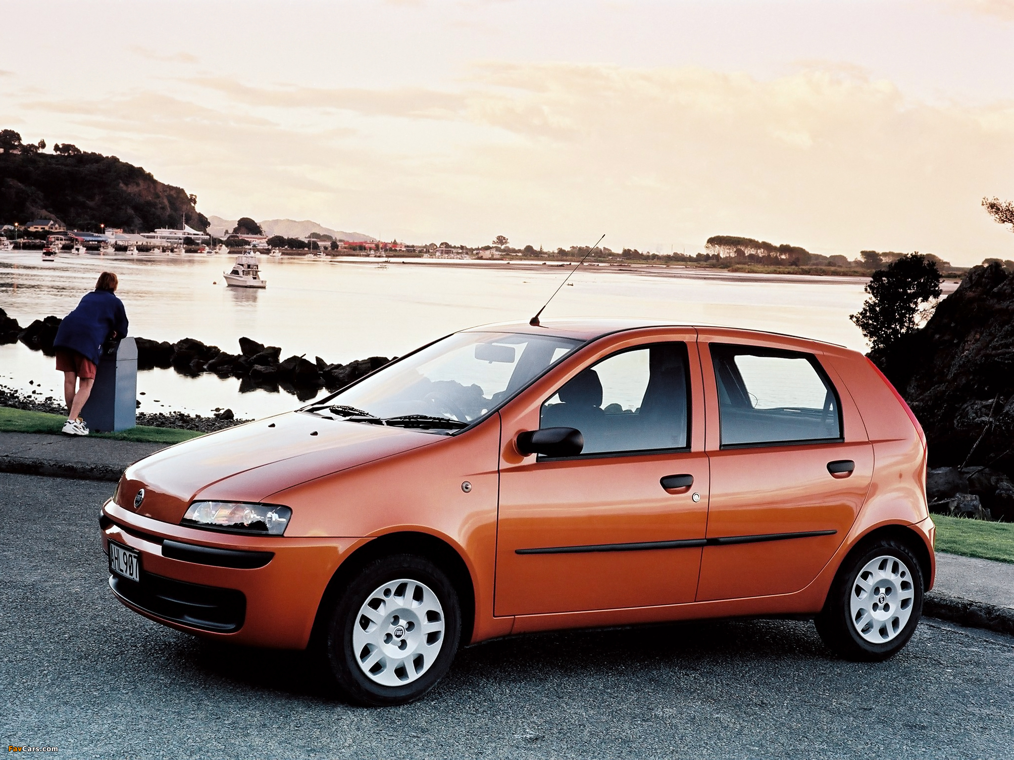 Fiat Punto 5-door NZ-spec (188) 2002–03 wallpapers (2048 x 1536)