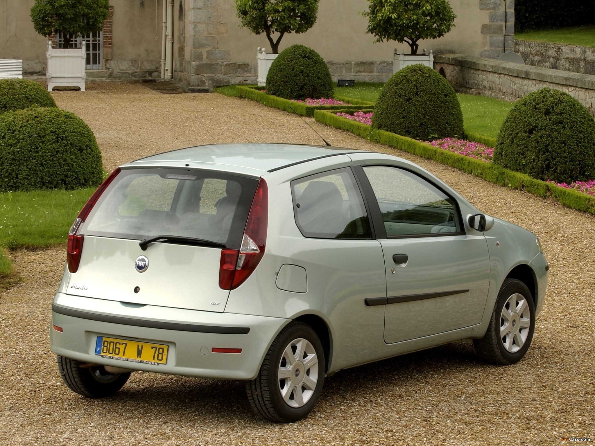 Fiat Punto 3-door (188) 2003–07 wallpapers (2048 x 1536)