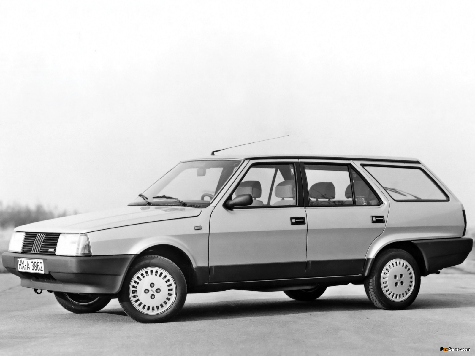 Pictures of Fiat Regata Weekend 1984–86 (1600 x 1200)