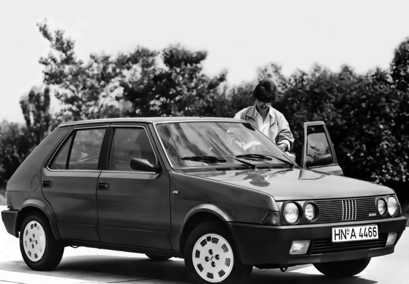 Fiat Ritmo 5-door 1985–88 photos
