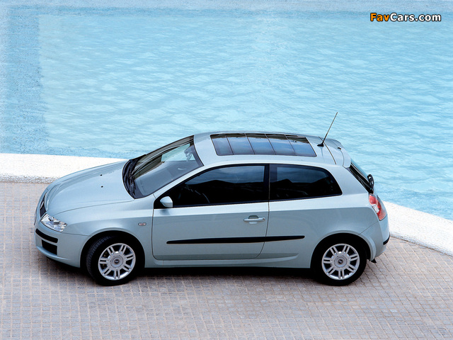 Images of Fiat Stilo 3-door (192) 2001–06 (640 x 480)