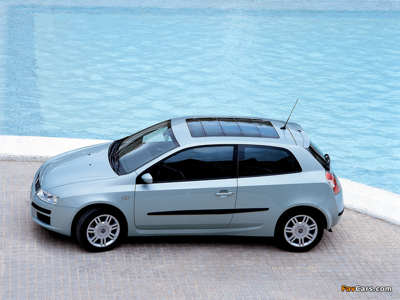 Images of Fiat Stilo 3-door (192) 2001–06 (800 x 600)