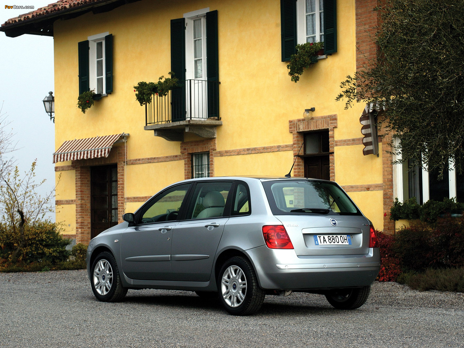 Images of Fiat Stilo 5-door (192) 2004–06 (1600 x 1200)