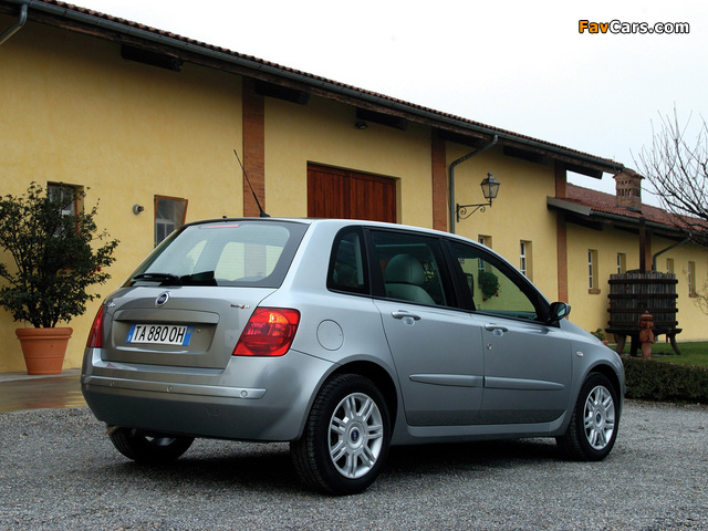 Pictures of Fiat Stilo 5-door (192) 2004–06 (640 x 480)