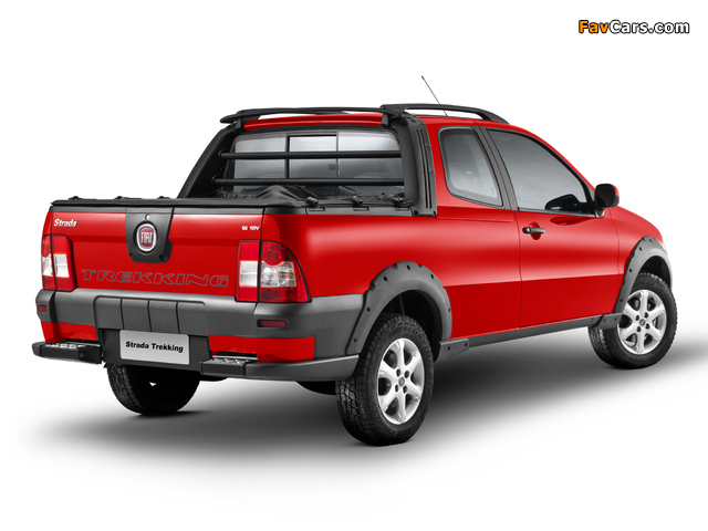 Fiat Strada Trekking CD 2012 images (640 x 480)