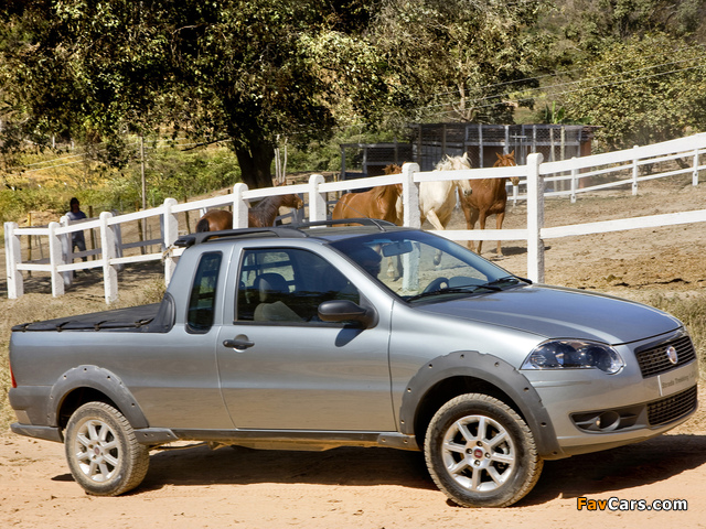 Photos of Fiat Strada Trekking CE 2009–12 (640 x 480)