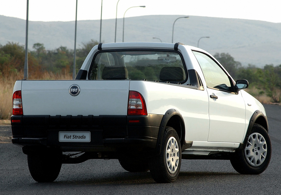 Pictures of Fiat Strada ZA-spec 2005–12