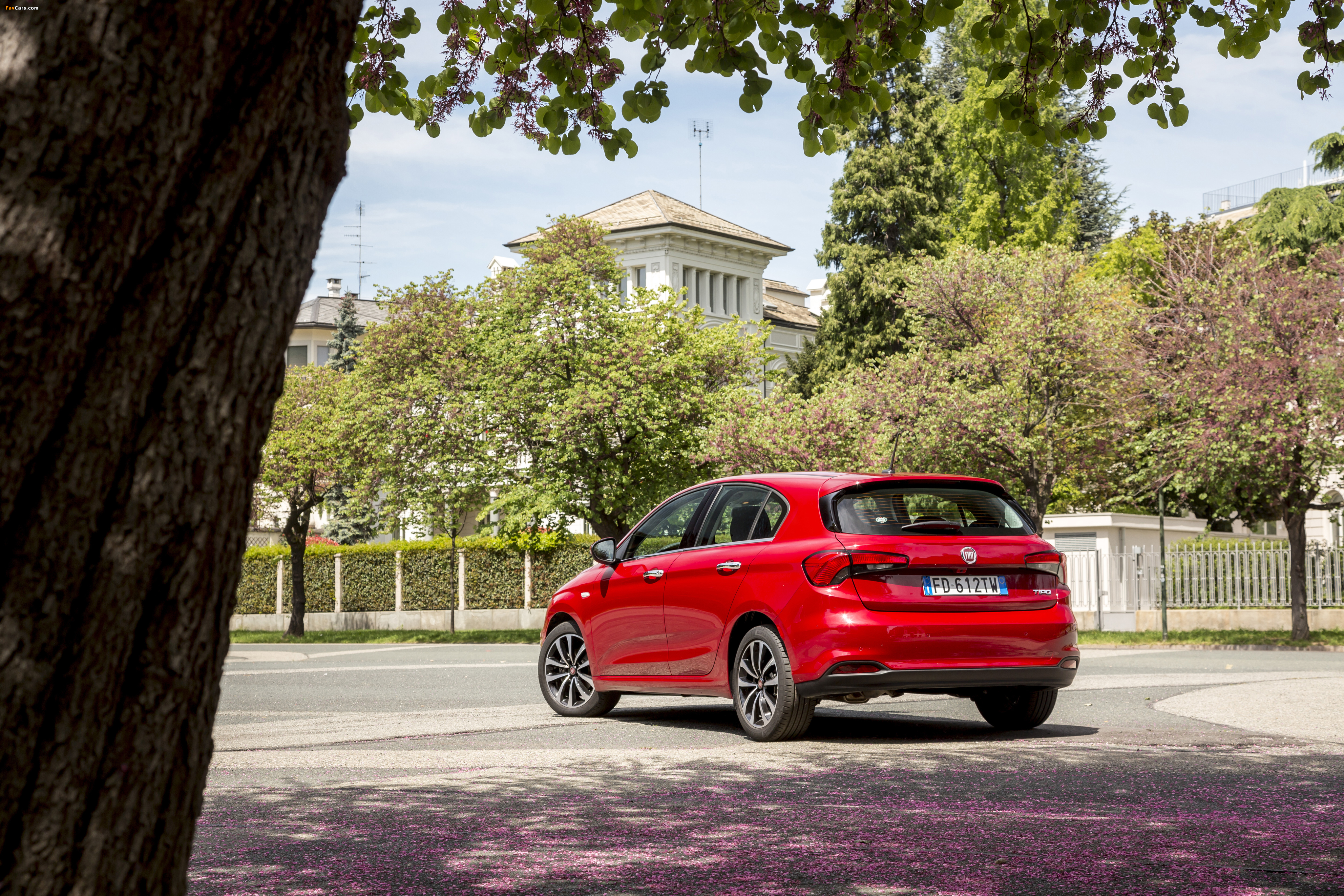 Fiat Tipo 5-door (357) 2016 pictures (4096 x 2731)