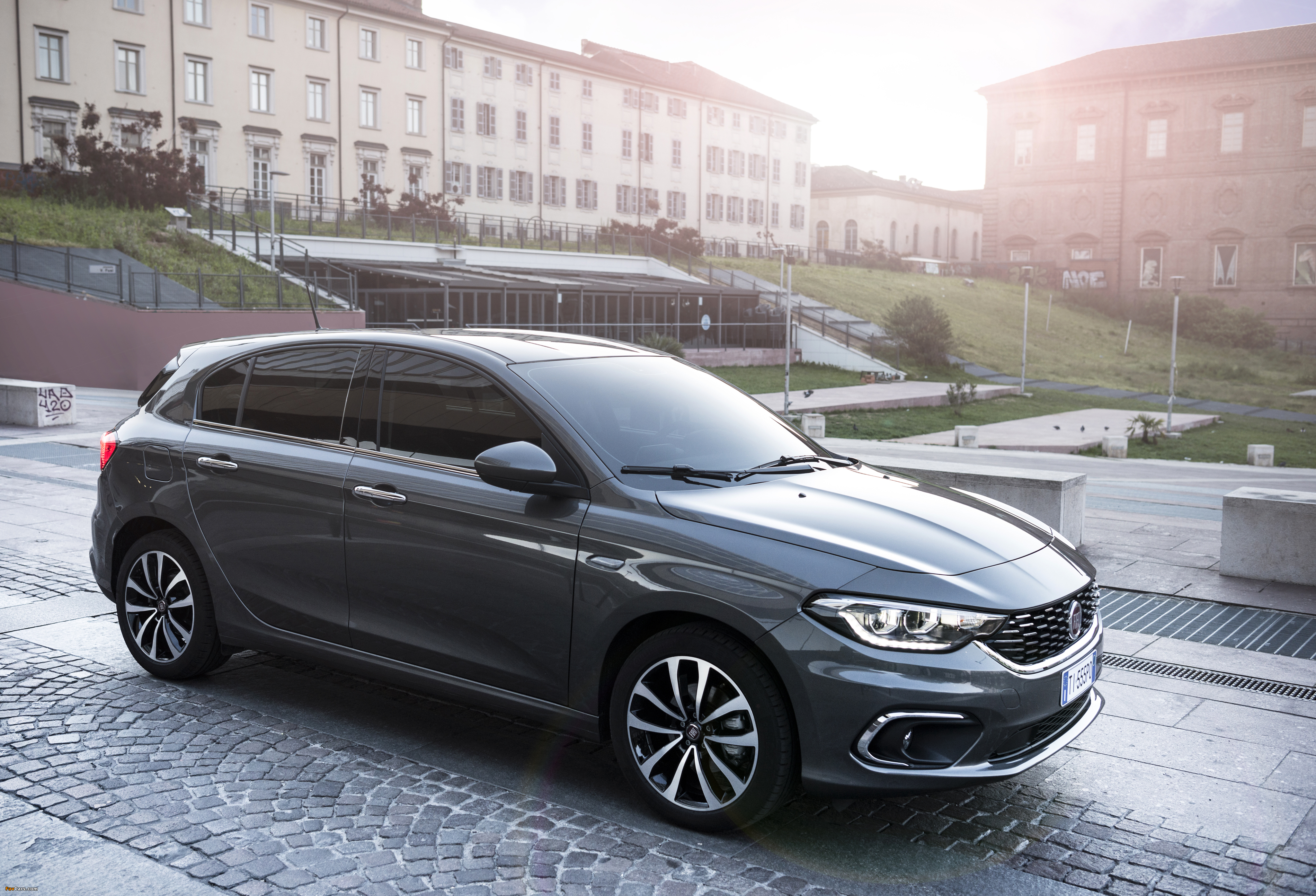 Fiat Tipo 5-door (357) 2016 wallpapers (4096 x 2789)