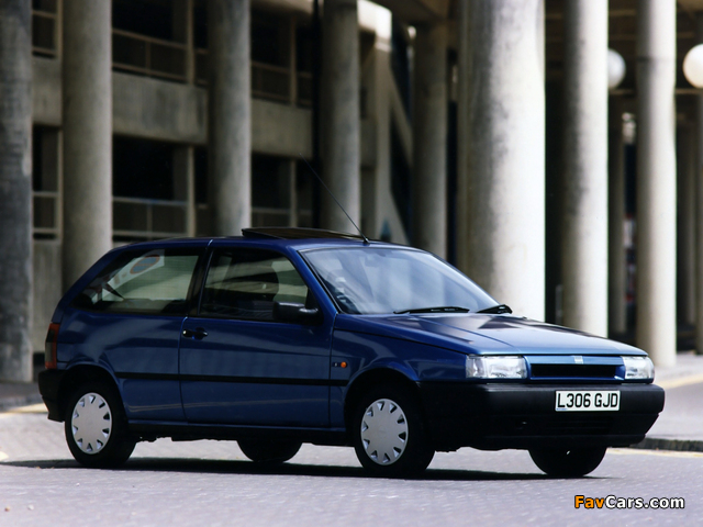 Photos of Fiat Tipo 3-door UK-spec 1993–95 (640 x 480)