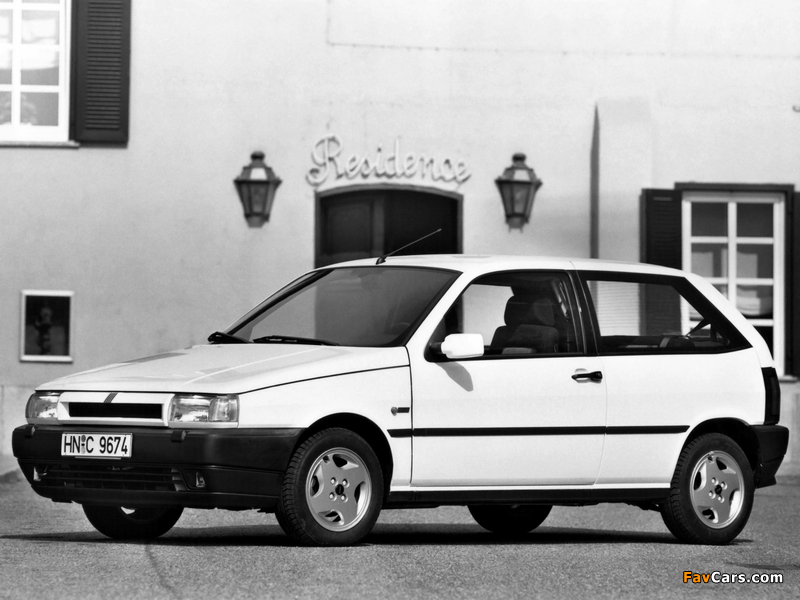 Photos of Fiat Tipo 3-door 1993–95 (800 x 600)