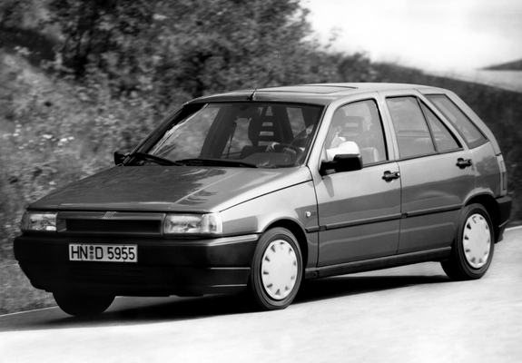 Photos of Fiat Tipo 5-door 1993–95