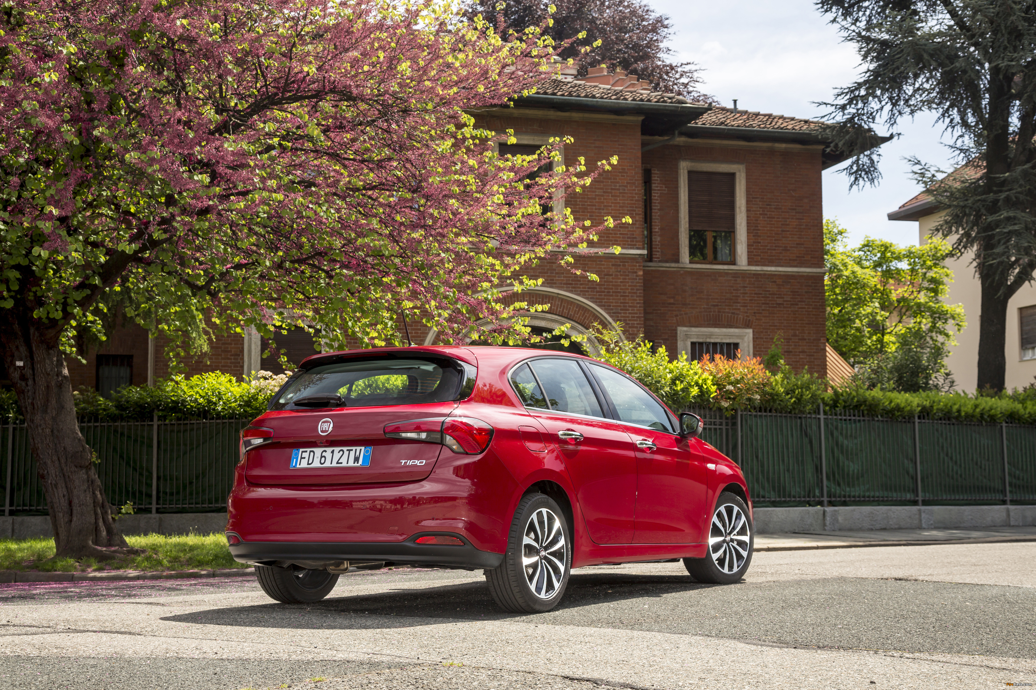 Pictures of Fiat Tipo 5-door (357) 2016 (4096 x 2731)