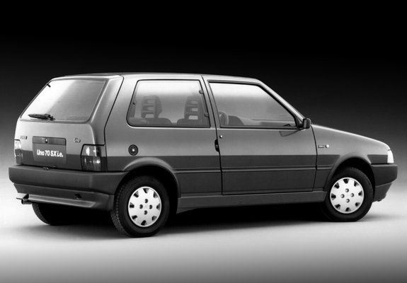 Fiat Uno 3-door 1989–95 pictures