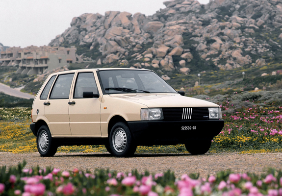 Images of Fiat Uno 5-door (146) 1983–89